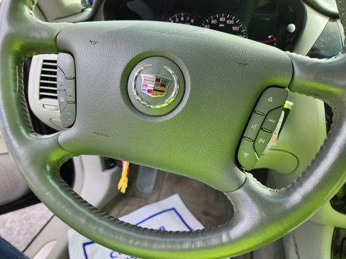 Used 2008 Cadillac DTS w/ Sun And Navigation Package image 10