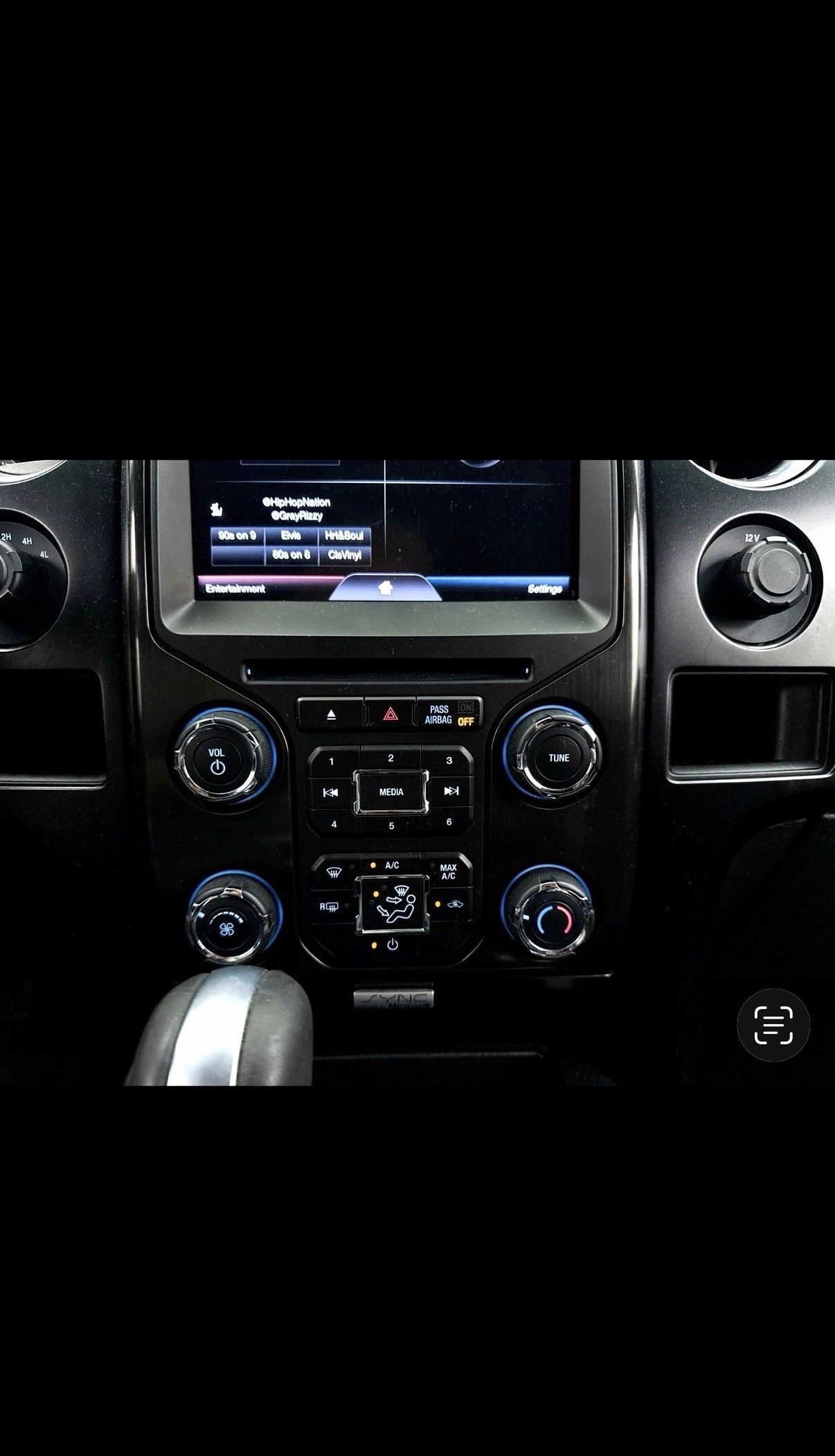 Used 2014 Ford F150 FX4 w/ FX Appearance Package AWD/4WD image 8