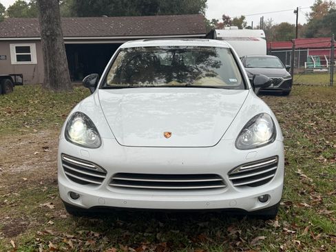 Used 2014 Porsche Cayenne Platinum Edition image 2