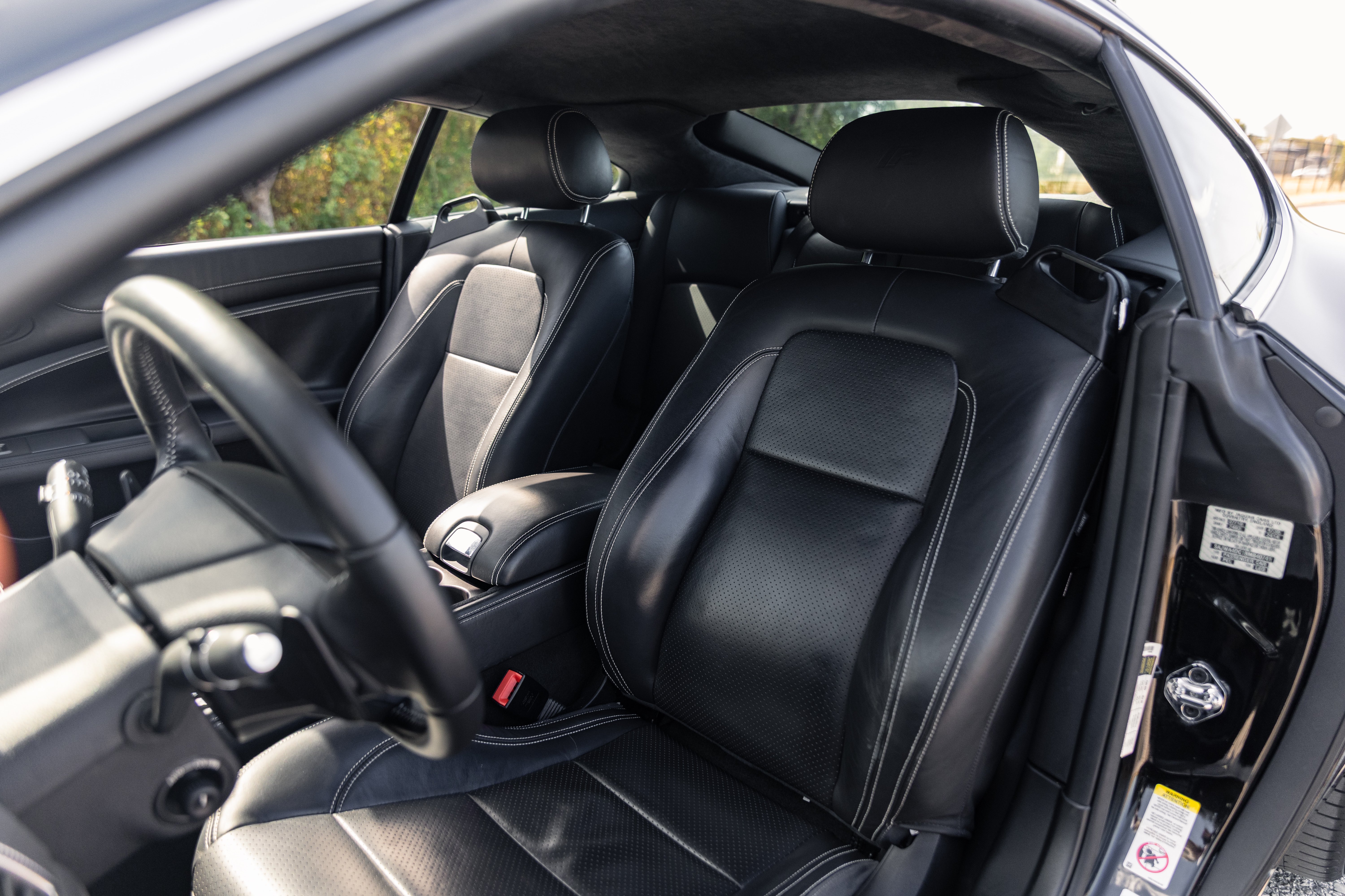 Used 2011 Jaguar XK R RWD image 11