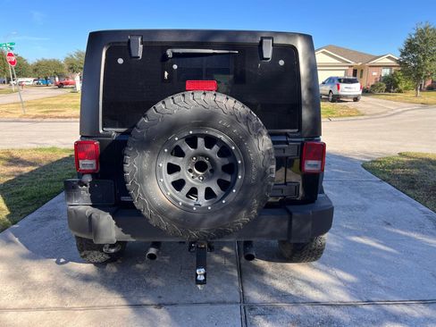 Used 2014 Jeep Wrangler Unlimited Sport w/ Quick Order Package 24S image 22