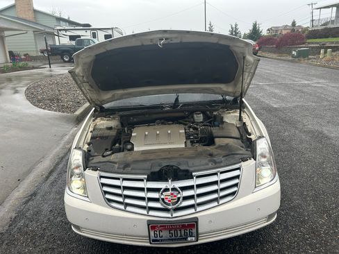Used 2006 Cadillac DTS FWD image 12