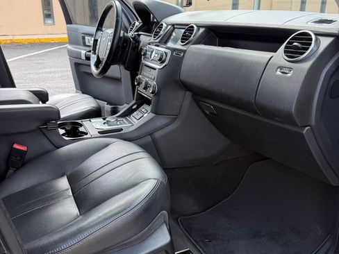 Used 2015 Land Rover LR4 HSE image 14