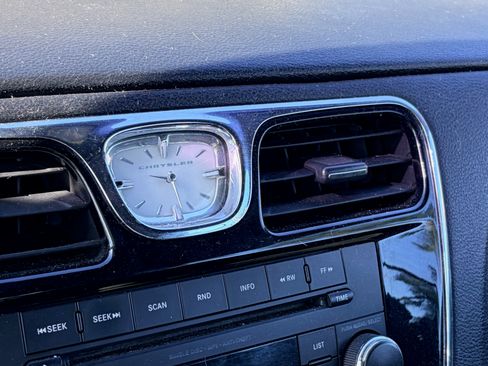 Used 2012 Chrysler 200 Touring image 13