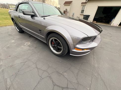 Used 2007 Ford Mustang GT Premium image 17