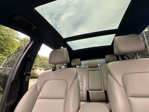 Used 2022 Kia Sportage Nightfall Edition w/ Nightfall Fwd Premium Package image 6