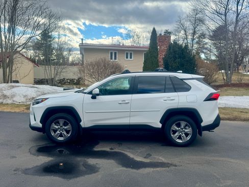 Used 2023 Toyota RAV4 XLE image 5