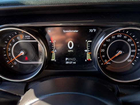 Used 2021 Jeep Wrangler Unlimited Sahara image 14