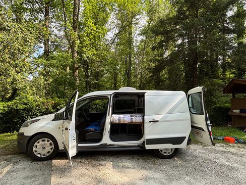 Used 2018 Ford Transit Connect XL image 8