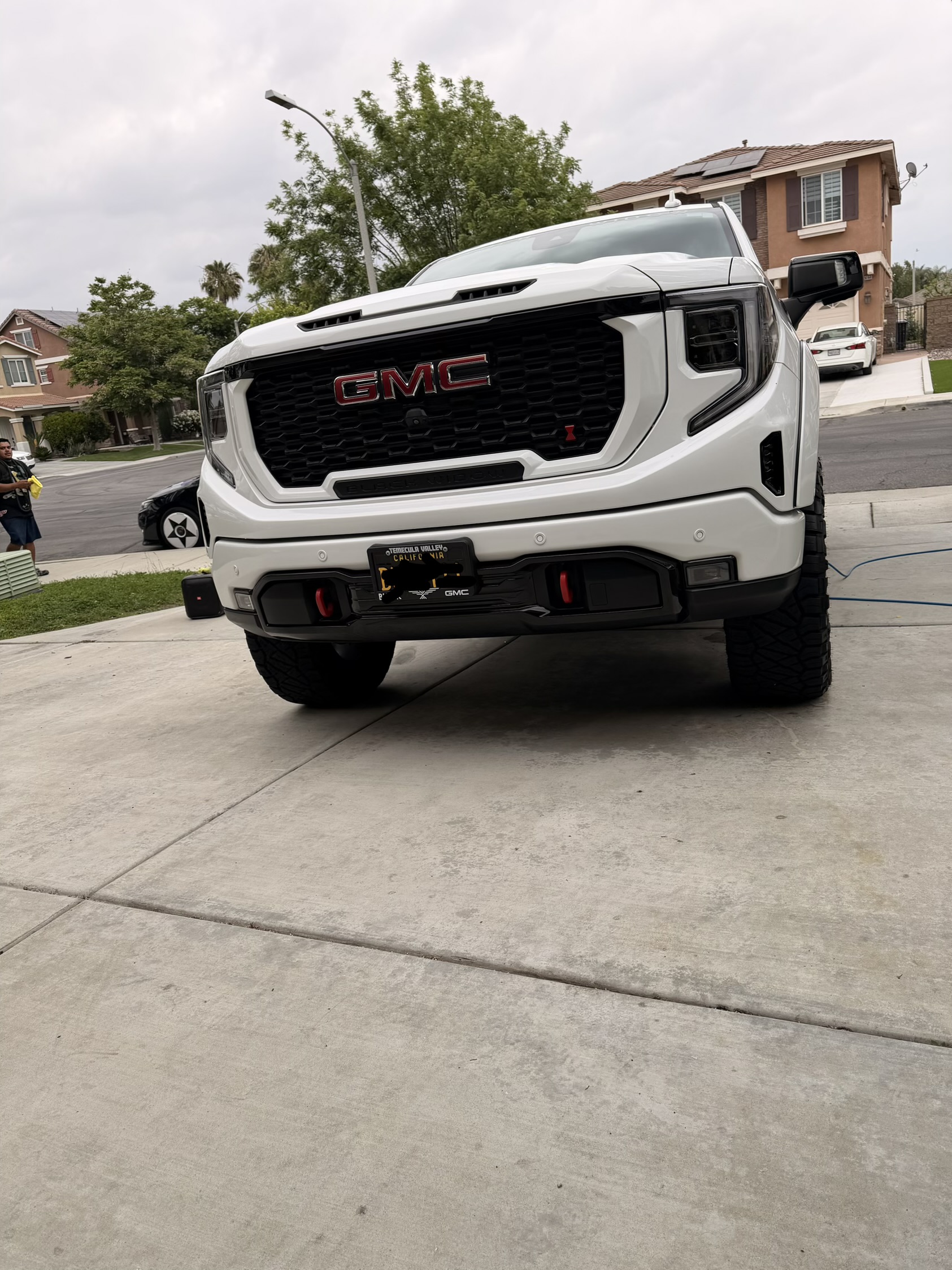 Used 2022 GMC Sierra 1500 AT4 w/ AT4 Premium Package AWD/4WD image 5