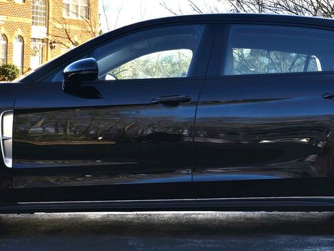 Used 2018 Porsche Panamera 4 Executive image 1