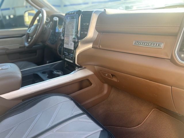 Used 2022 RAM 3500 Laramie AWD/4WD image 5