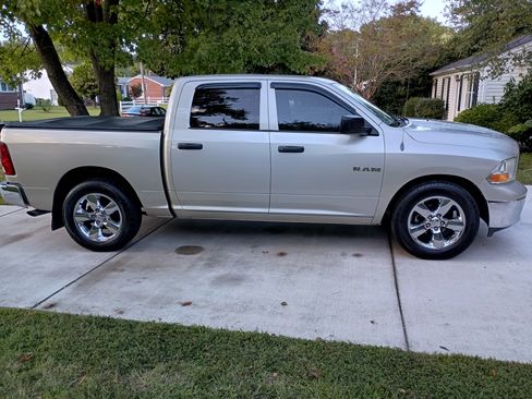 Used 2010 Dodge Ram 1500 Truck ST w/ ST Popular Equipment Group image 7