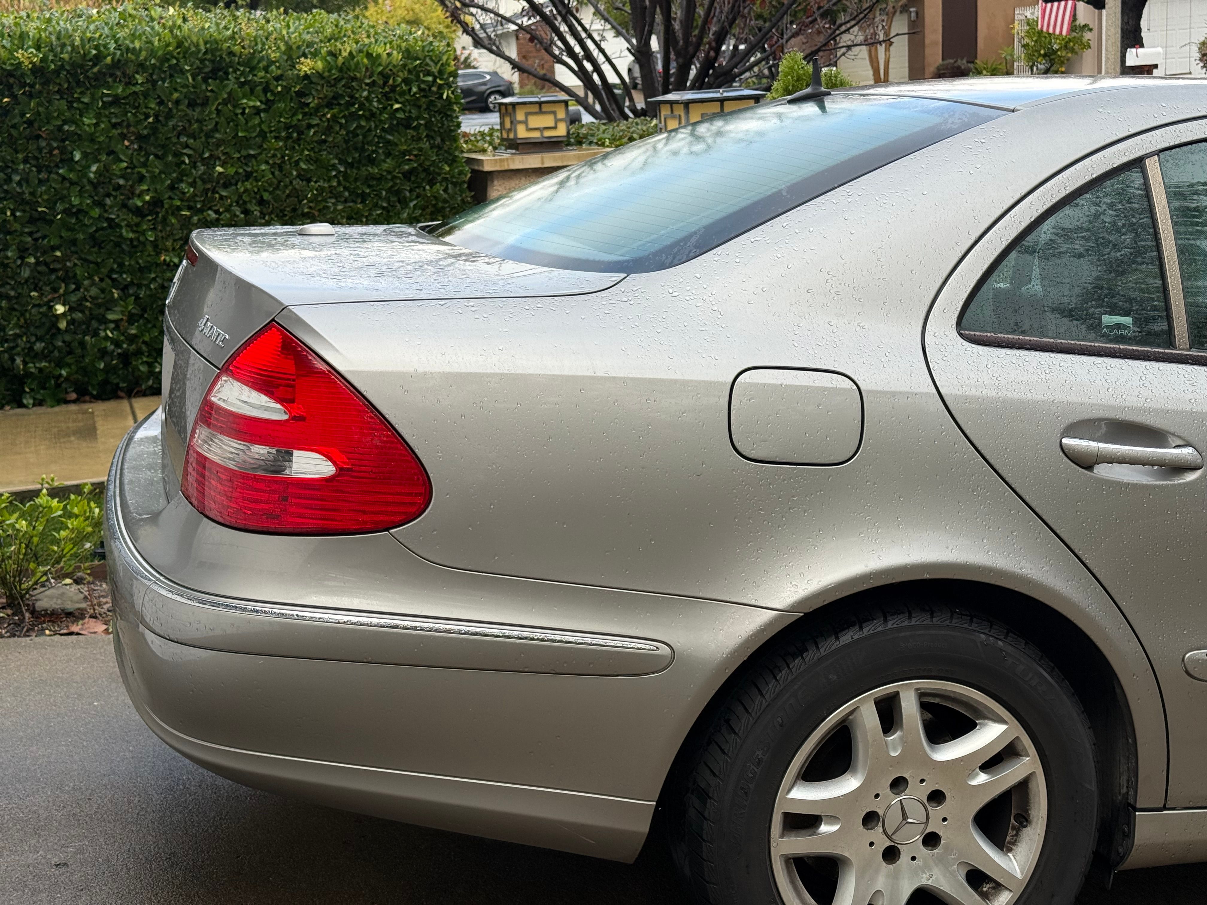 Used 2005 Mercedes-Benz E 320 4MATIC Sedan image 5