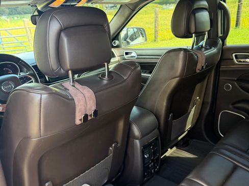 Used 2019 Jeep Grand Cherokee Summit AWD/4WD image 13