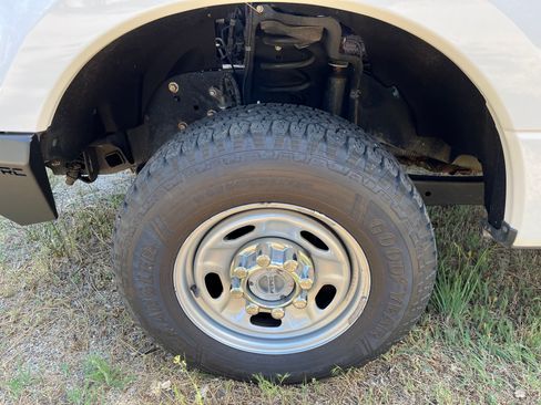 Used 2018 Ford F250 XL w/ Power Equipment Group AWD/4WD image 29