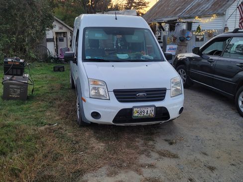 Used 2012 Ford Transit Connect XLT image 2
