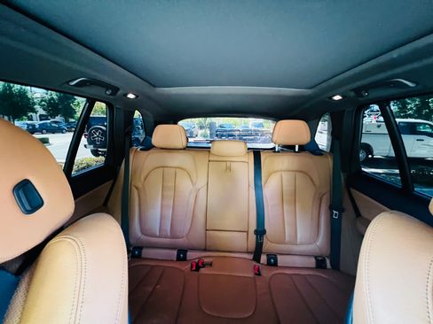 Used 2021 BMW X5 xDrive45e w/ M Sport Package AWD/4WD image 11