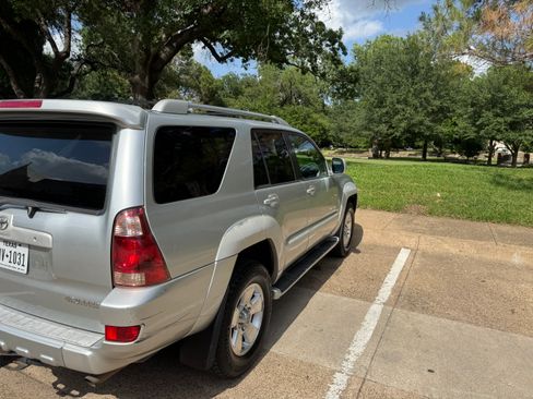 Used 2004 Toyota 4Runner Limited image 6