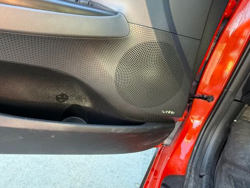 Used 2019 Hyundai Veloster Turbo Ultimate FWD image 13