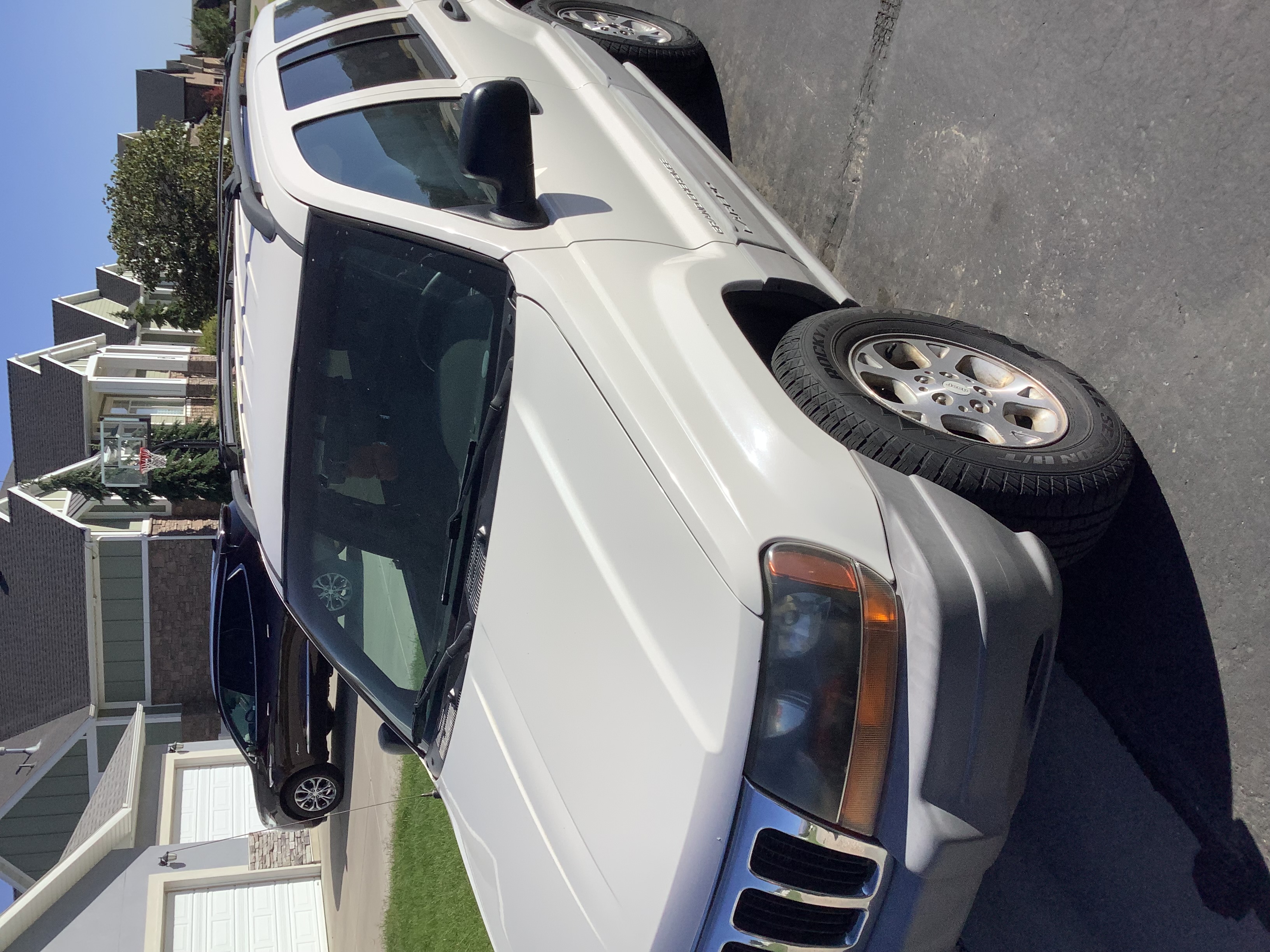 Used 1999 Jeep Grand Cherokee Laredo AWD/4WD image 2