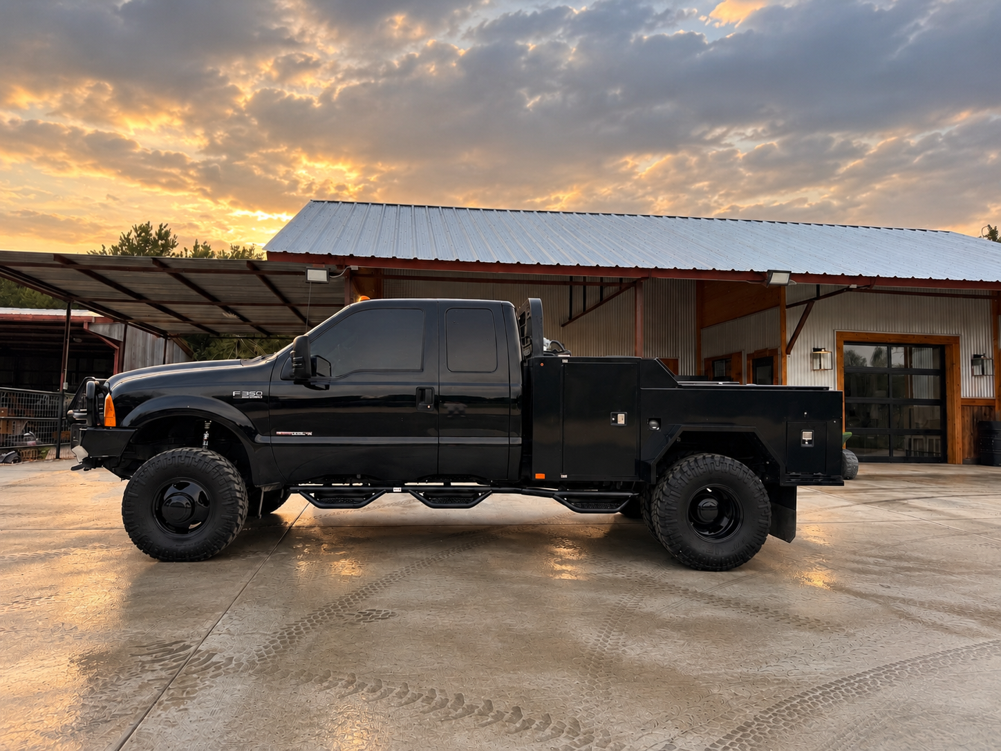 Used 1999 Ford F350 4x4 SuperCab DRW Super Duty image 2