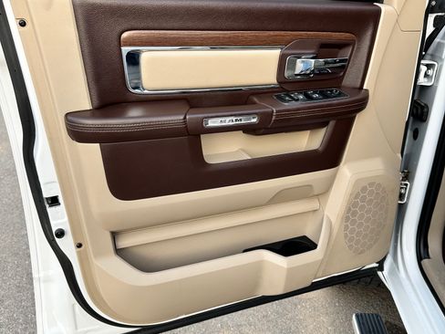 Used 2015 RAM 1500 Laramie w/ Convenience Group image 16