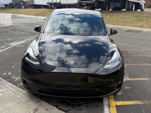 Used 2023 Tesla Model Y Performance image 6