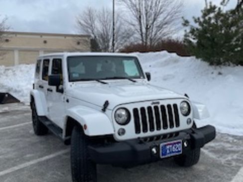 Used 2018 Jeep Wrangler Unlimited Sahara image 10