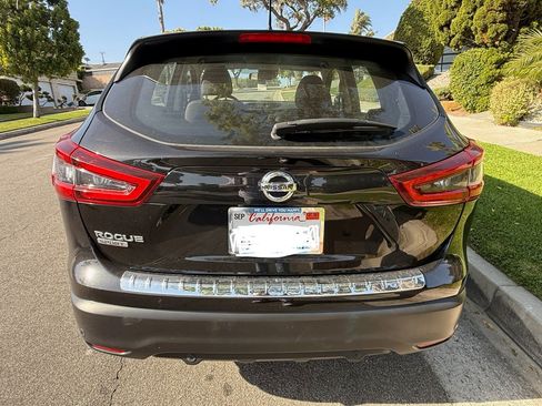 Used 2020 Nissan Rogue Sport S FWD image 16