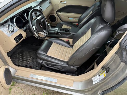 Used 2009 Ford Mustang GT Premium image 6