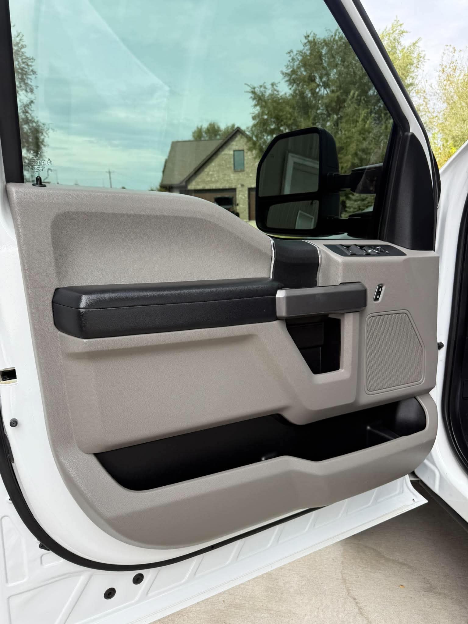 Used 2018 Ford F250 XLT AWD/4WD image 9