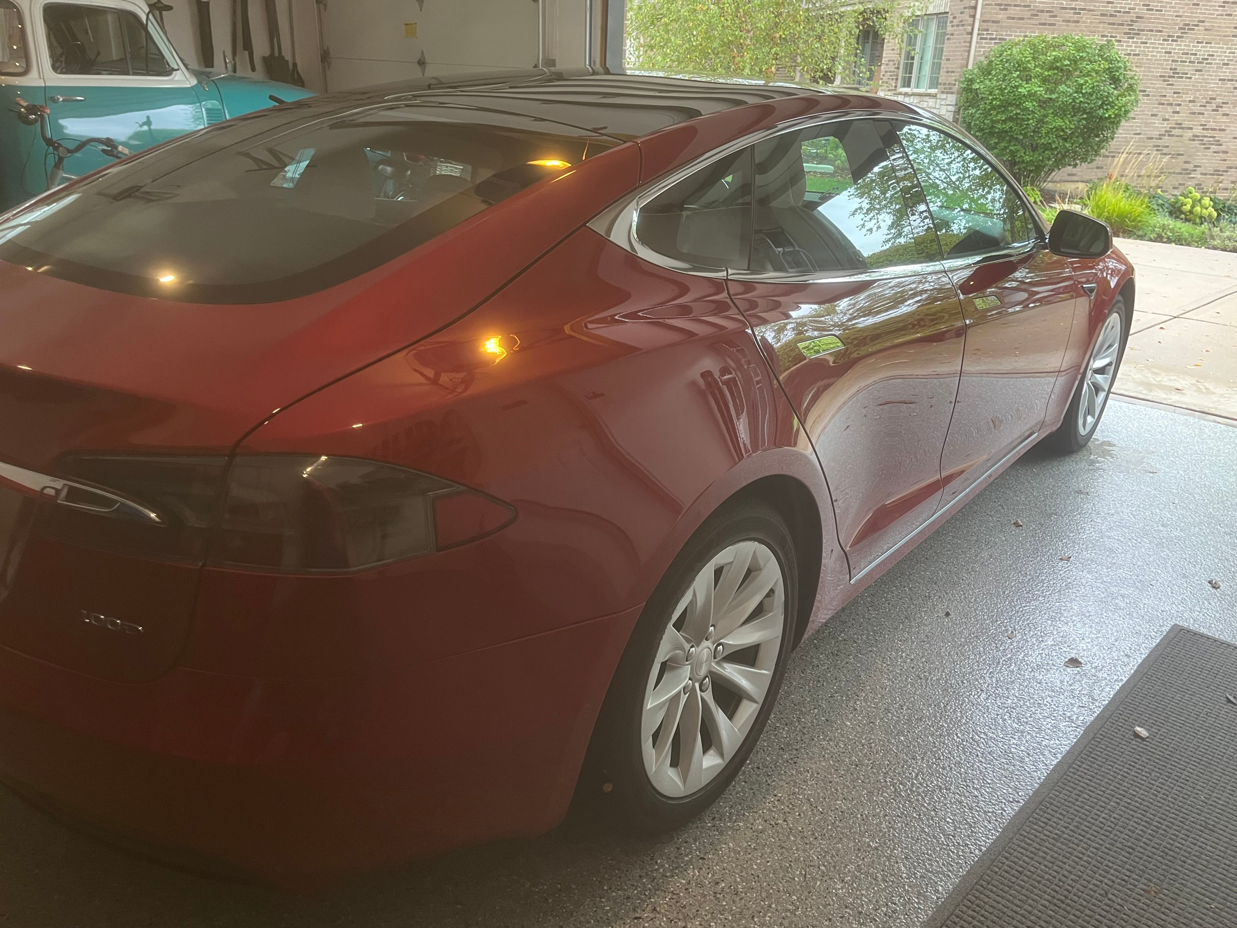 Used 2018 Tesla Model S 100D AWD/4WD image 9