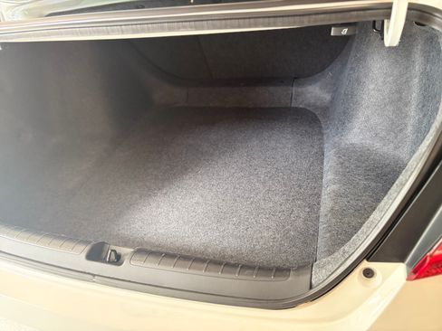 Used 2020 Honda Accord Touring image 18