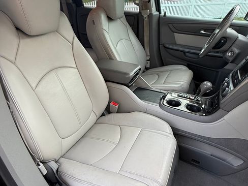 Used 2014 GMC Acadia SLT FWD image 8