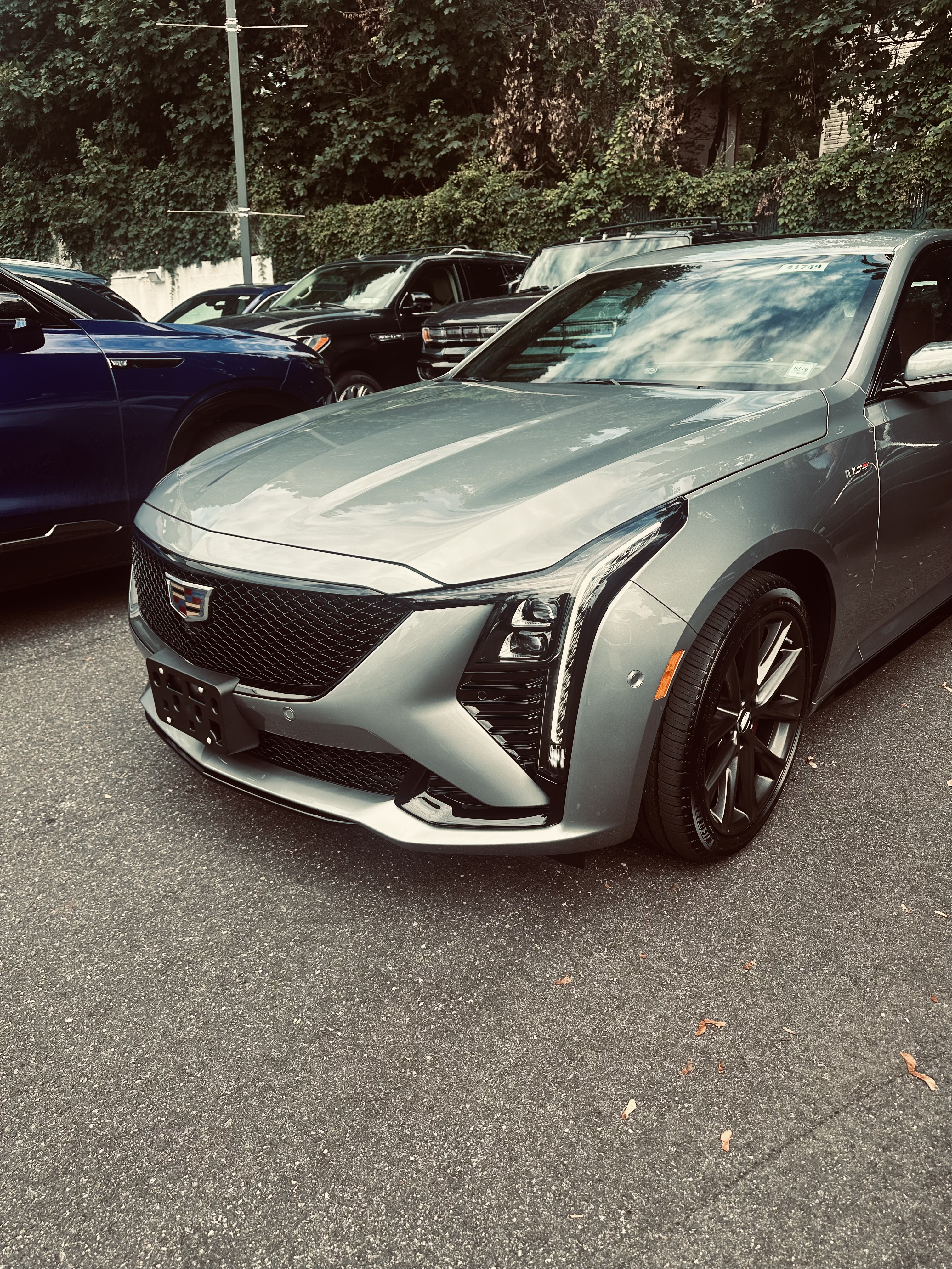 Used 2026 Cadillac CT5 V w/ Platinum Package AWD/4WD image 1