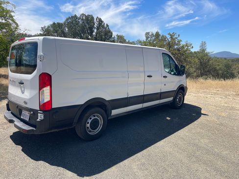Used 2019 Ford Transit 150 148 Low Roof RWD image 4