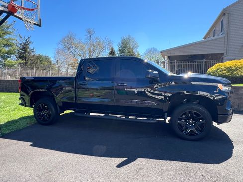 Used 2023 Chevrolet Silverado 1500 LT Trail Boss w/ Convenience Package II image 11