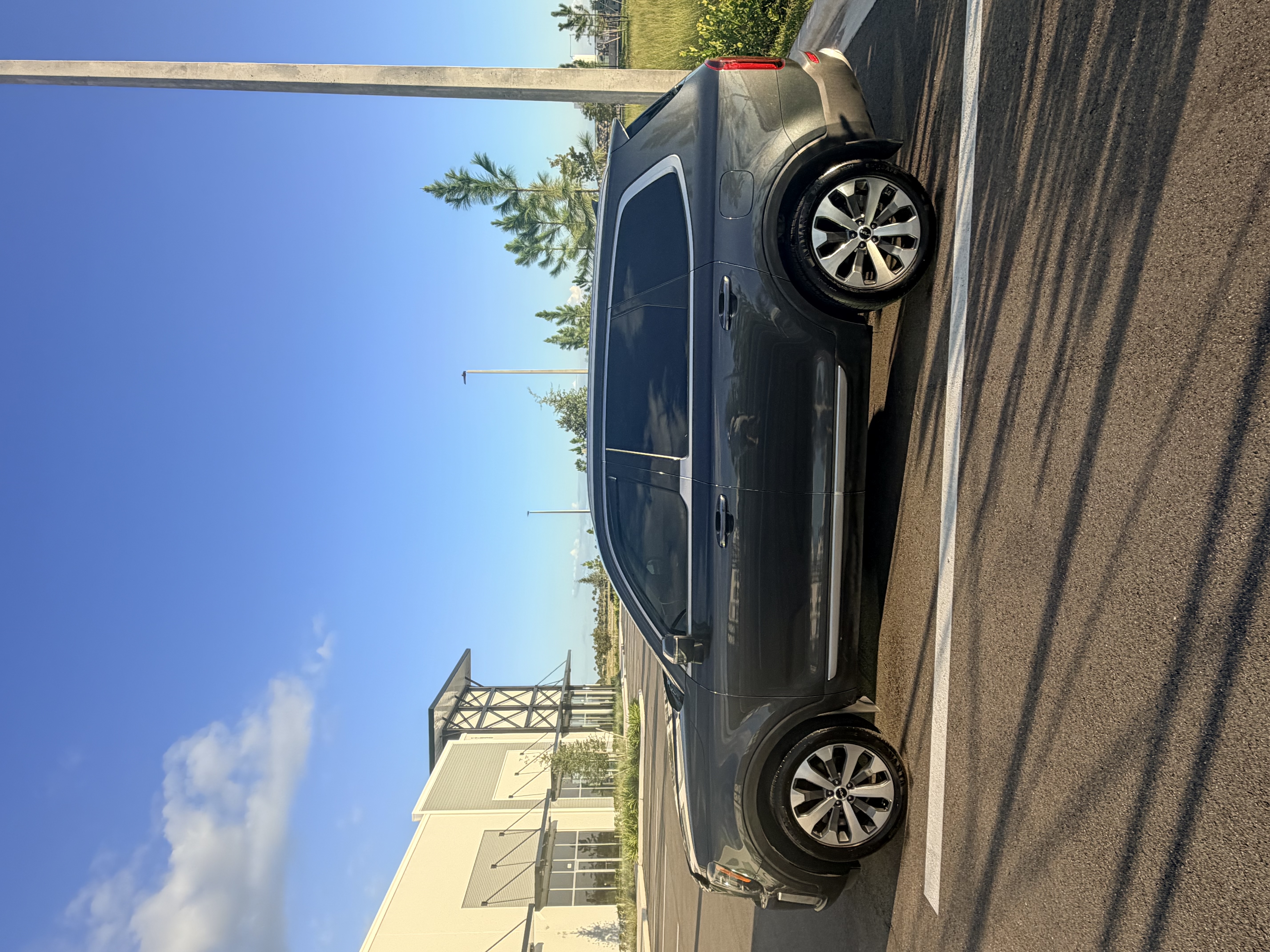 Used 2022 Kia Telluride S FWD image 8
