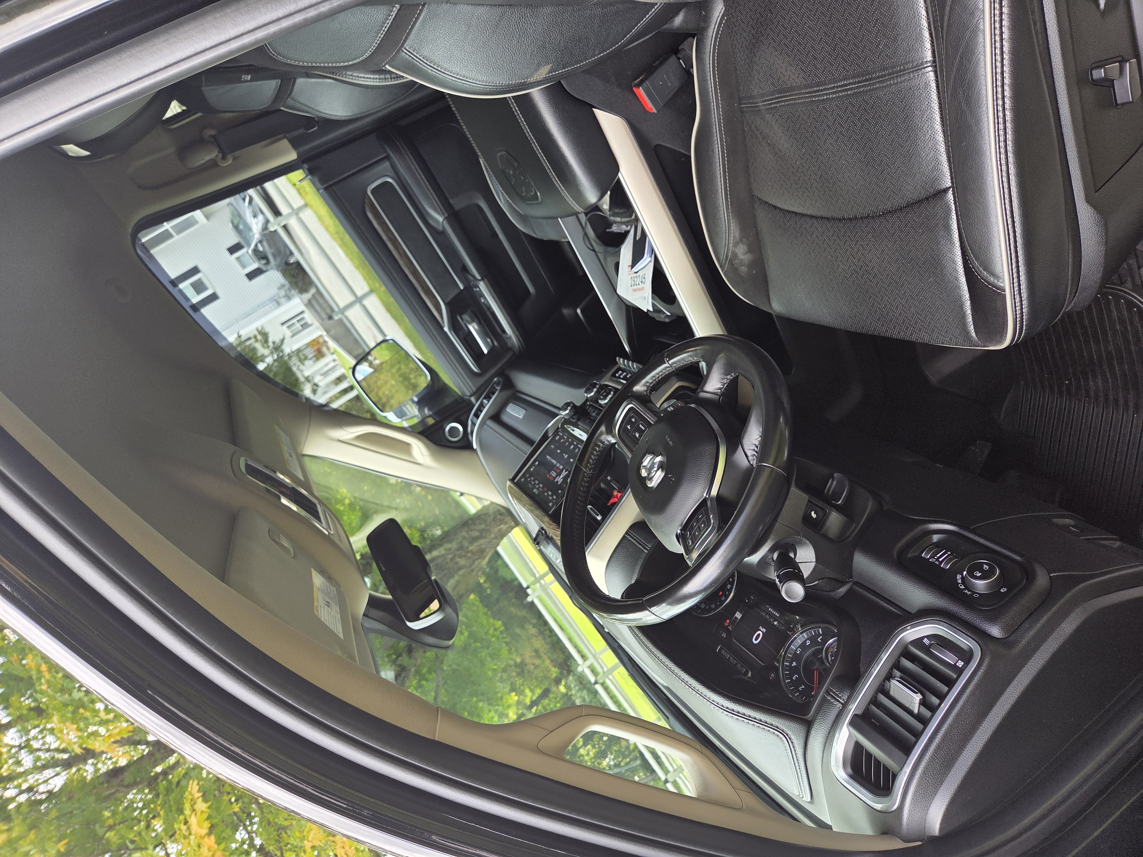Used 2021 RAM 2500 Laramie AWD/4WD image 5