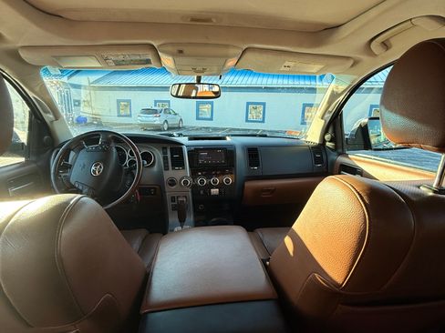 Used 2012 Toyota Sequoia Platinum image 14