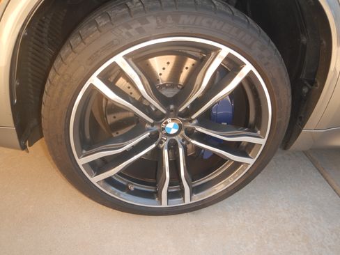 Used 2017 BMW X5 M image 14