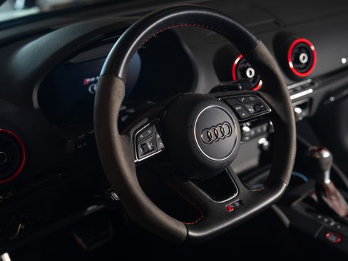 Used 2018 Audi RS 3 AWD/4WD image 22