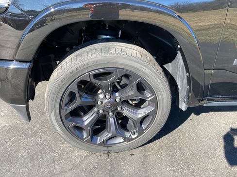 Used 2021 RAM 1500 Limited w/ Night Edition image 15