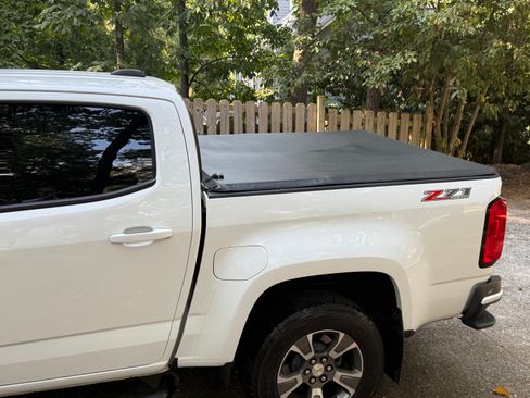 Used 2020 Chevrolet Colorado Z71 AWD/4WD image 10