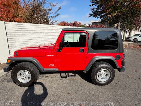Used 2003 Jeep Wrangler Sport image 2