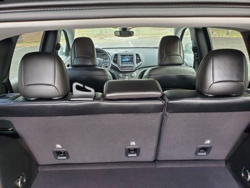 Used 2022 Jeep Cherokee Latitude Lux w/ Sun & Sound Group image 4