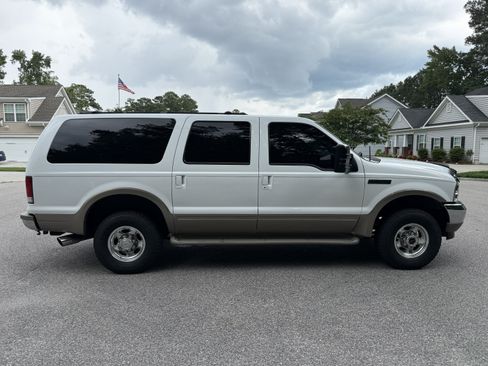 Used 2000 Ford Excursion Limited AWD/4WD image 2