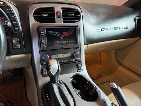 Used 2006 Chevrolet Corvette Coupe w/ Preferred Equipment Group image 18