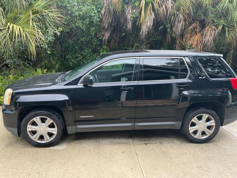 Used 2017 GMC Terrain SLE FWD image 5